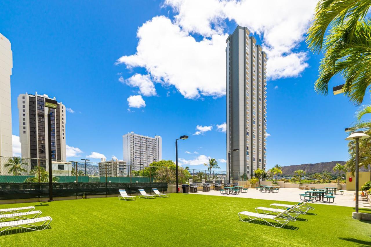 Mountain Views & Steps To Beach - Free Parking! Honolulu Eksteriør billede