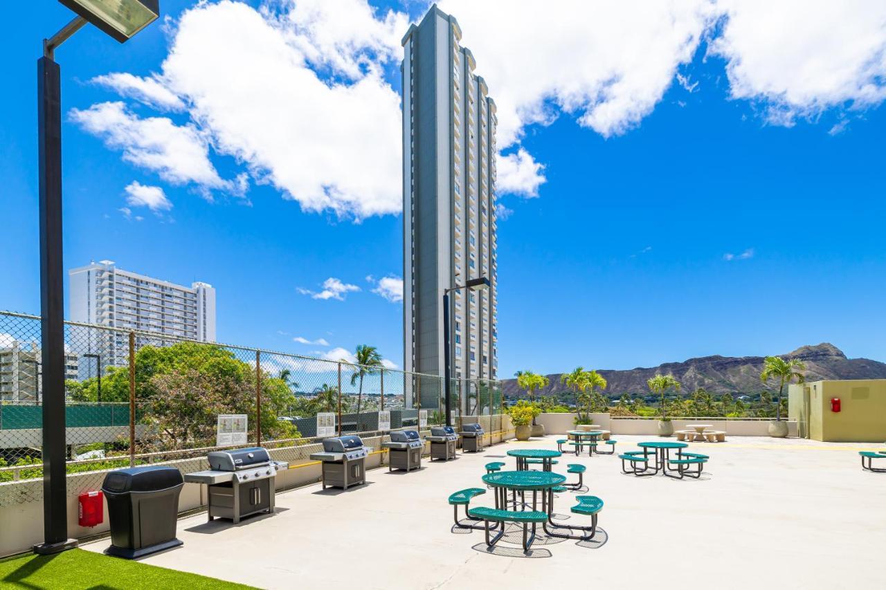 Mountain Views & Steps To Beach - Free Parking! Honolulu Eksteriør billede